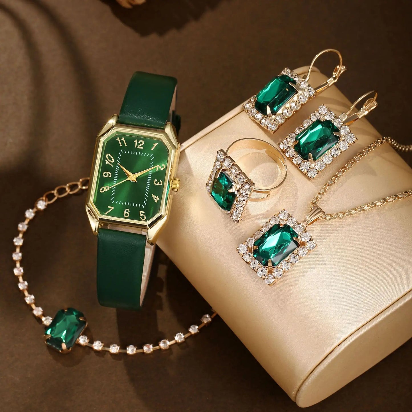 WGS-21 New casual and fashionable leather women's business square quartz watch Korean version watch rhinestone jewelry set